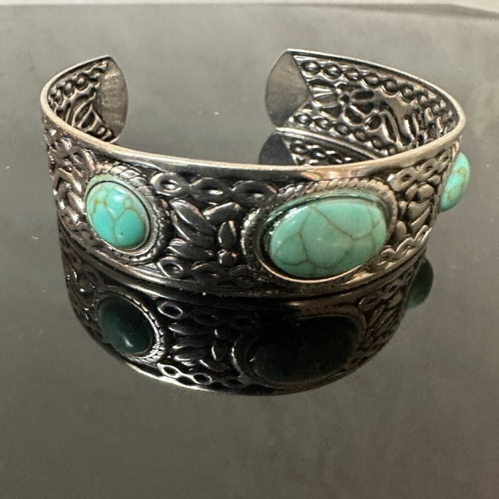 Western Turquoise Cuff Bracelet average .6.5 wrist Boho Gift NWT Southwestern - Picture 5 of 9